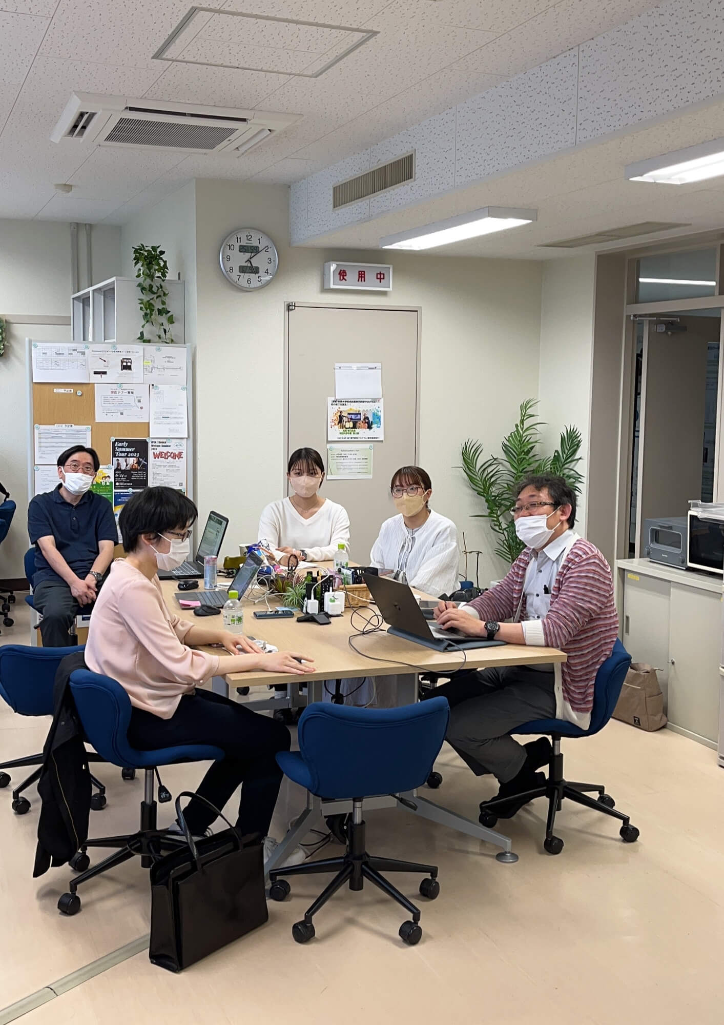特別講義の様子が秋田魁新聞に掲載されました。